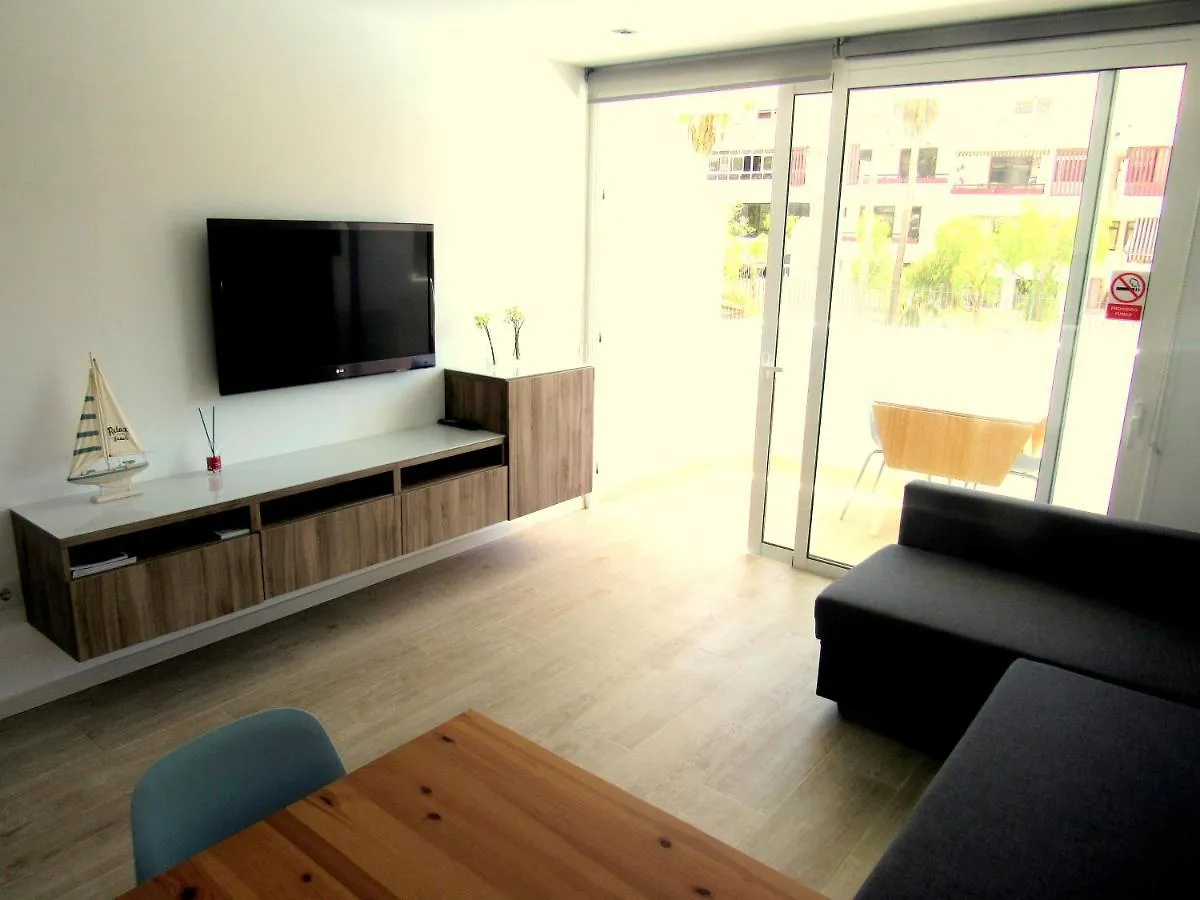 Spotless South Facing Apartment With Pool View And Wifi Heart Of Las Americas Плая-де-лас-Америкас